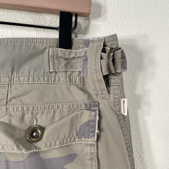 Y2K Hollister Women's Camo Cargo Utility Shorts Grunge Androgynous Size M 8 - Picture 7 of 8